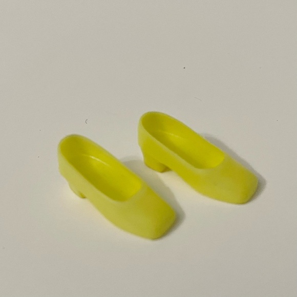 Vintage Barbie Yellow Square Toe Shoes Korea - Picture 12 of 16